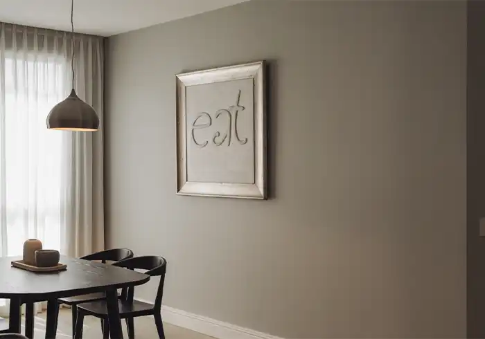 Big Walled Dining Room decorating